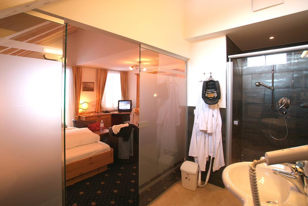 אישגל Hotel Fatlar חדר תמונה