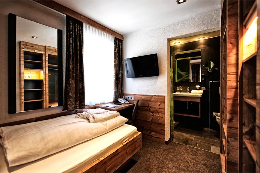 אישגל Hotel Fatlar מראה חיצוני תמונה