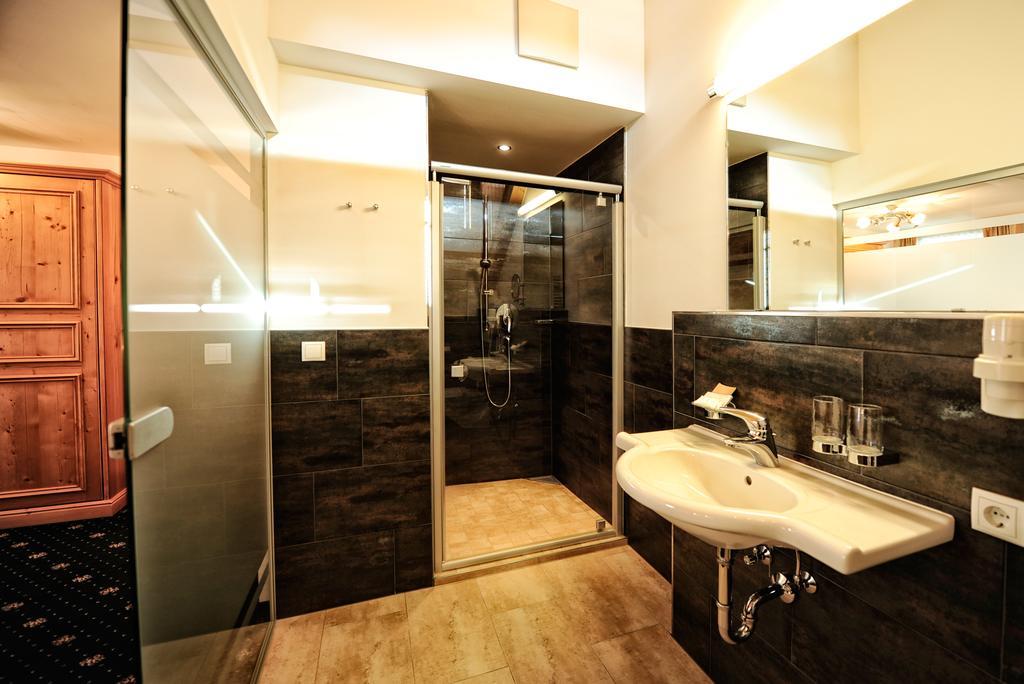 אישגל Hotel Fatlar מראה חיצוני תמונה